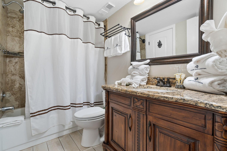 Bathroom 4, Perdido Sun 808, Escambia