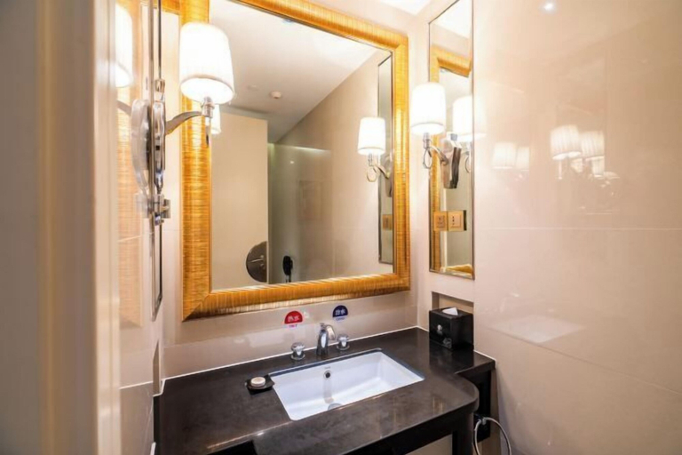 Bathroom 4, Zhaofeng International Hotel, Chengde