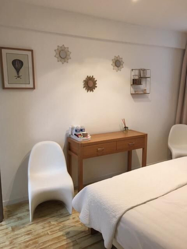 Bedroom 3, Le Limas, Vaucluse