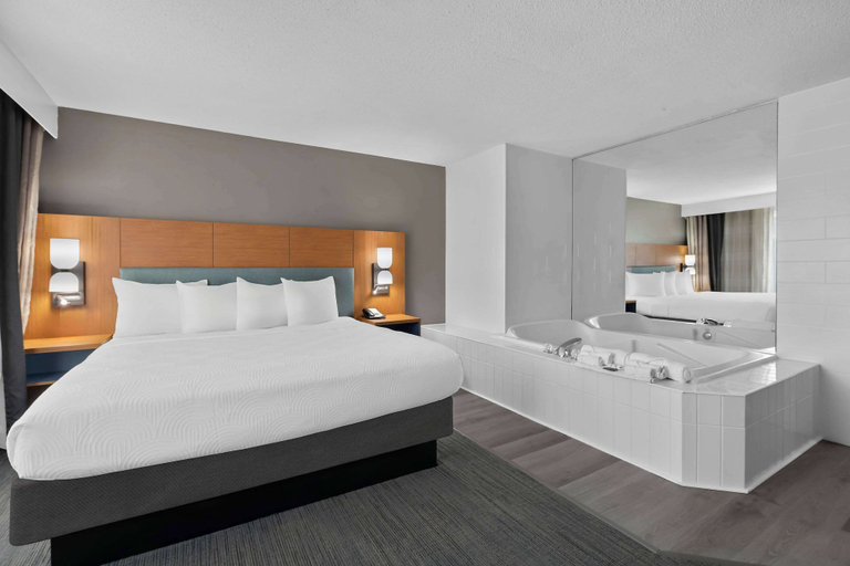 Bedroom 4, Country Inn & Suites by Radisson, Coon Rapids, MN, Anoka