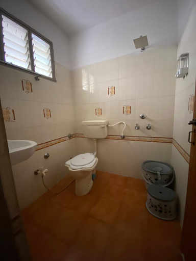 Bathroom 5, Vihasta Hotel Balaghat, Balaghat