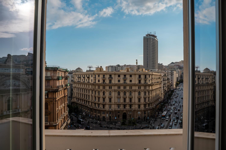 Others 3, Boemi smart suites, Napoli