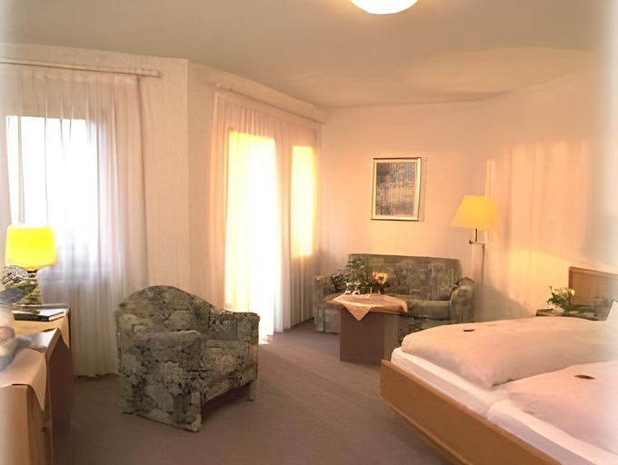 Bedroom 9