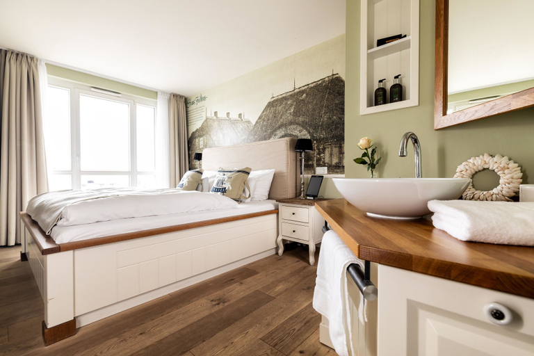 Bedroom 2, Strandhotel Zweite Heimat, Nordfriesland