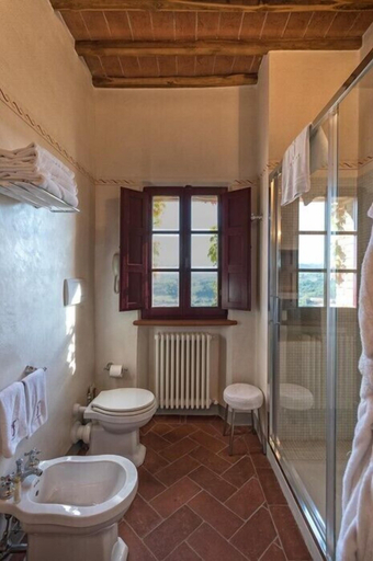 Bathroom 5, Hotel Le Fontanelle, Siena