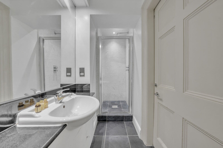 Bathroom 3, The Knightsbridge Residences, London