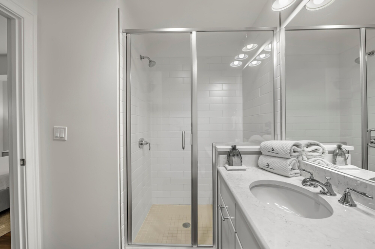Bathroom 4, Vista Del Mar 806, Escambia