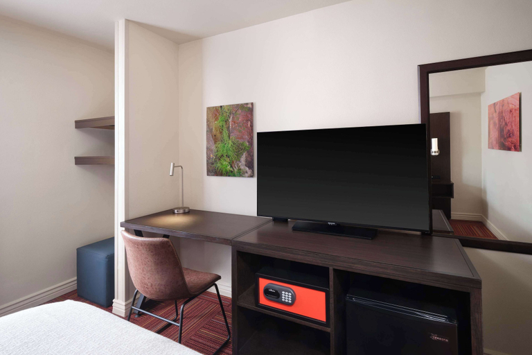 Bedroom 6