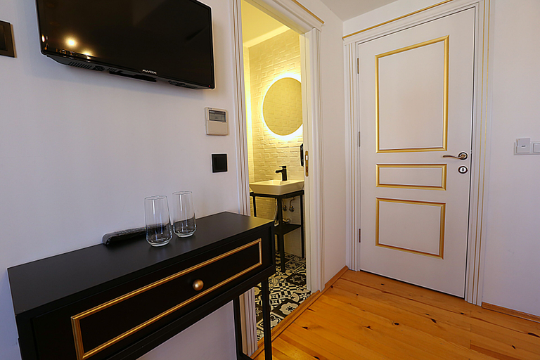Others 2, Kamil Bey Suites, Beyoğlu
