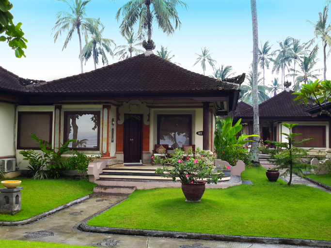 Exterior 3