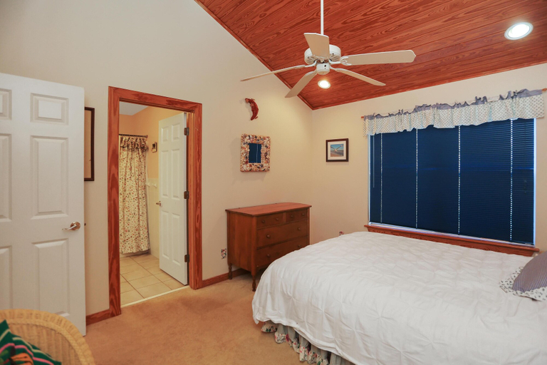 Bedroom 3, Hatchling Hideaway, Gulf