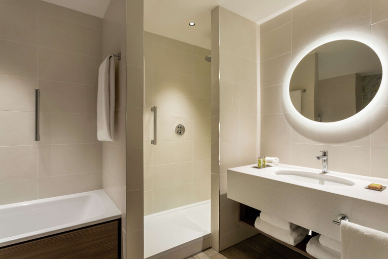 Bathroom 5, Hilton Aberdeen TECA, Aberdeen