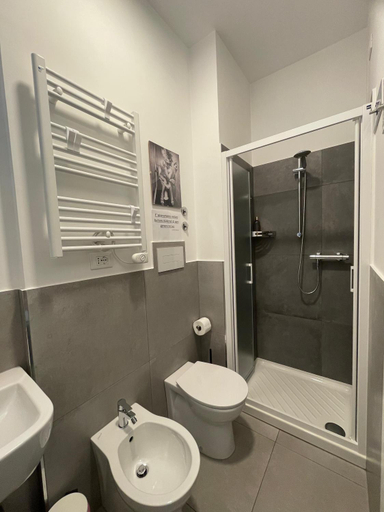 Bathroom 3, Affittacamere Giglio di mare, Ascoli Piceno