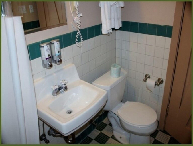 Bathroom 2, Grand Canyon Lodge, Coconino