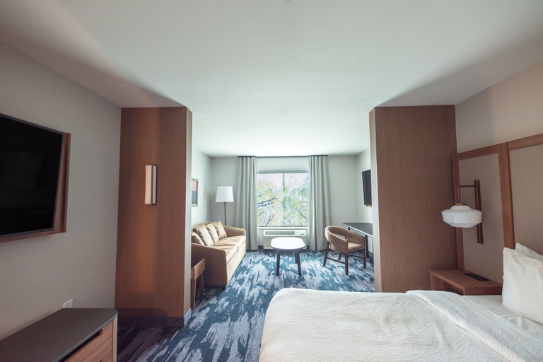 Bedroom 3, Fairfield Inn & Suites by Marriott Kingsport, Sullivan