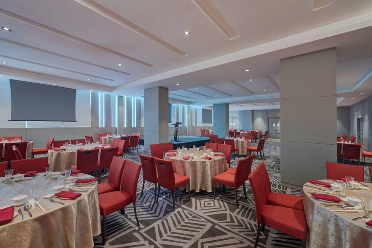 Food & Drinks 5, Fairfield By Marriott Bintulu Paragon, Bintulu