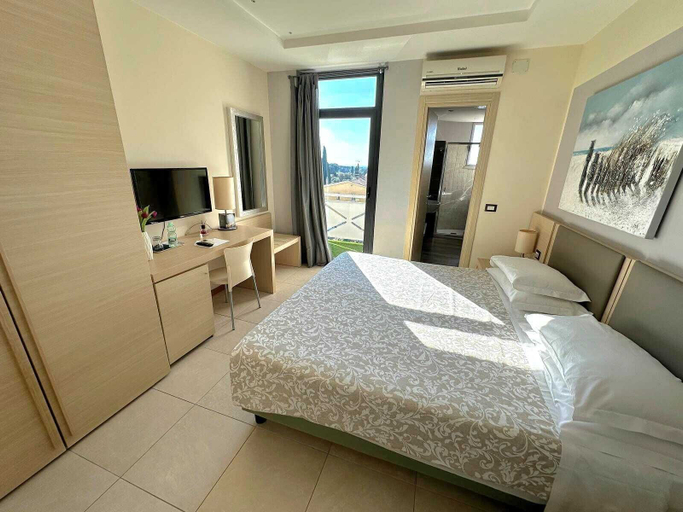 Bedroom 24