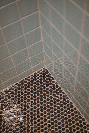 Bathroom 3, Siesta Motel, La Plata