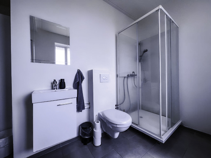 Bathroom 4, Bank Guesthouse, Reykjanesbær