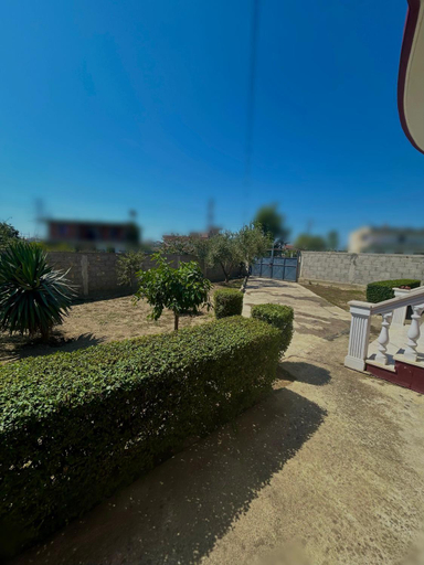 Others 2, Villa Bordeaux, Durrësit