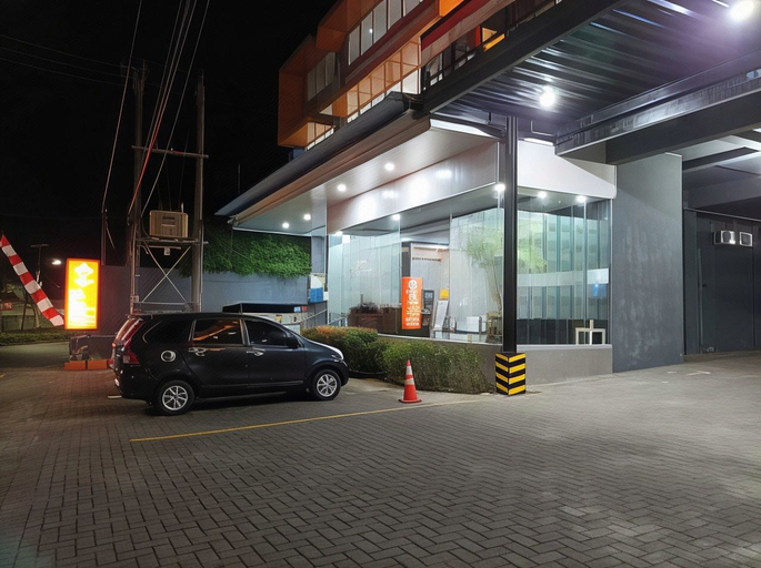 Public Area 21