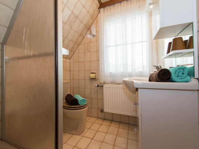 Bathroom, Holiday Apartment in Tropolach Near Pressegger See, Hermagor
