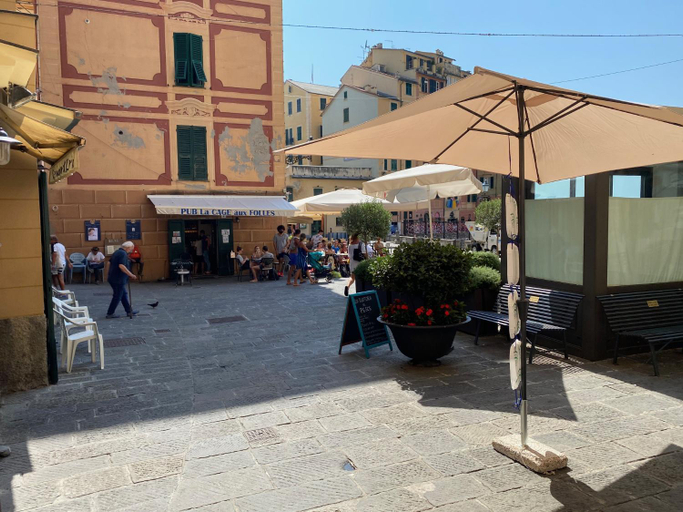 Camogli - "Il mare dietro l'angolo" - Liguria Holidays, Genova