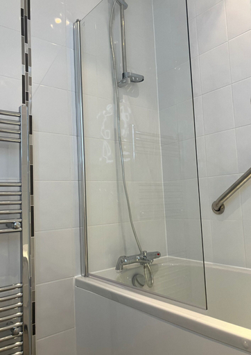 Bathroom 4, Welbeck Hotel and Apartments, Douglas