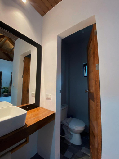 Bathroom 3, Helmina's Villas, General Luna