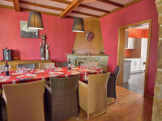 Spacious Villa in Sourbrodt with Sauna, Liège
