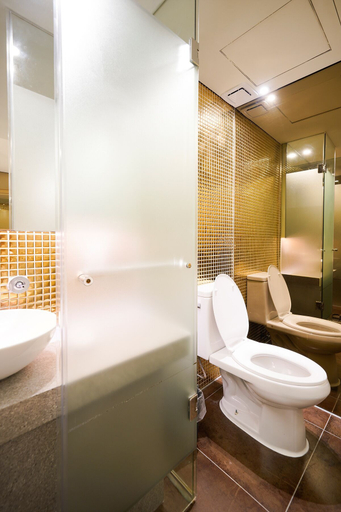 Bathroom 9