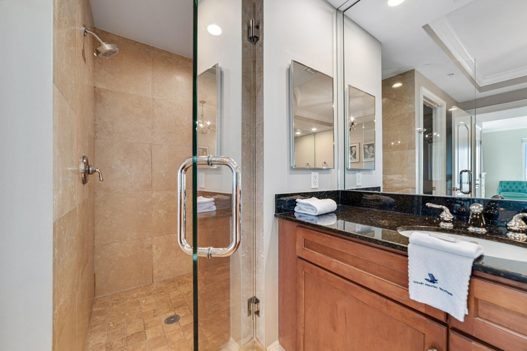 Bathroom 5, Indigo West 1904, Escambia