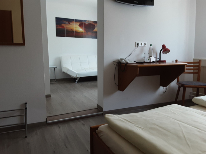 Bedroom 3, Hotel Gasthof Zur Krone, Odenwaldkreis