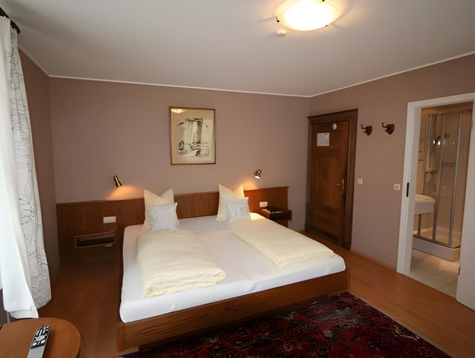 Bedroom 10
