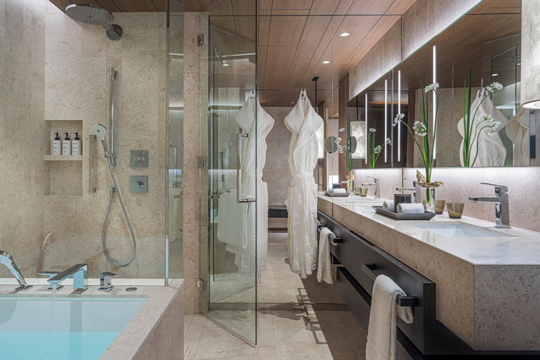 Bathroom 7
