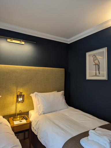 Bedroom 3, Hootananny, Highland