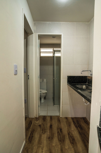 Bathroom 11