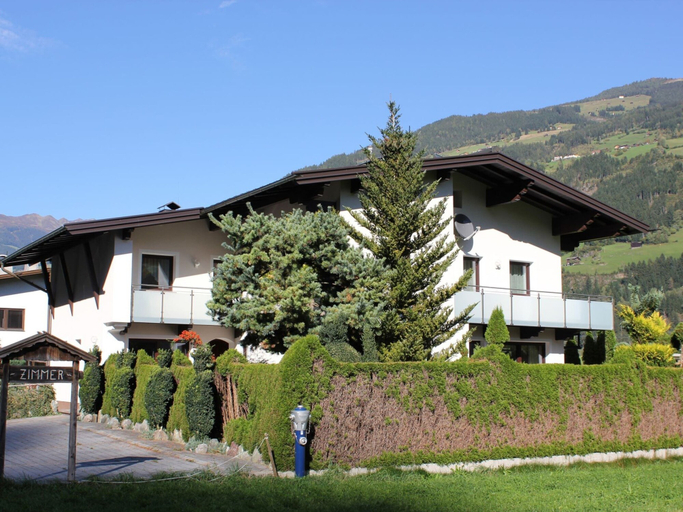 Exterior & Views 2, Apartment in Aschau Near Ski Lift & Alps, Schwaz