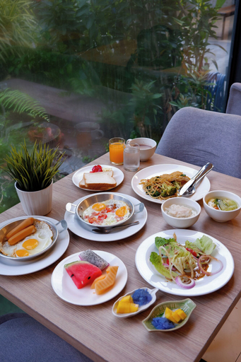 Food & Drinks 26