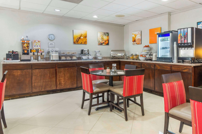 Food & Drinks 5, Comfort Inn Alpharetta - Atlanta North, Fulton