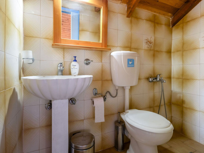 Bathroom 4, Welcoming Holiday Home With Balcony, Crete