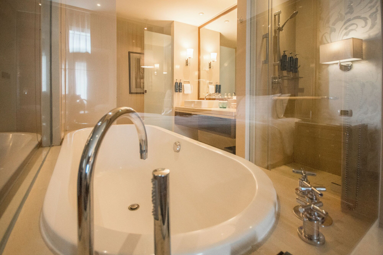 Bathroom 13