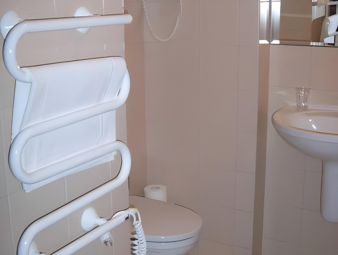 Bathroom 9