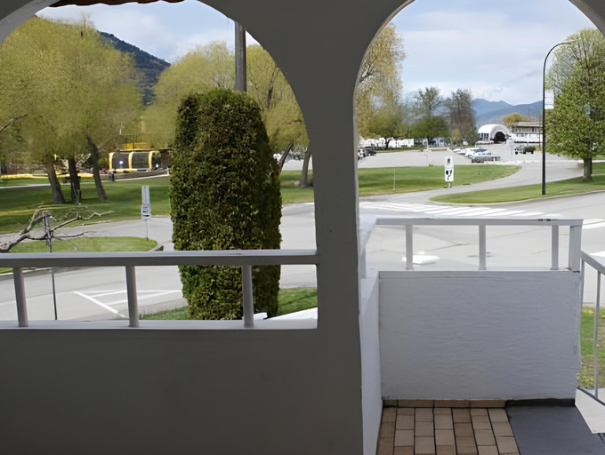 Others 5, Riverside Motel, Okanagan-Similkameen