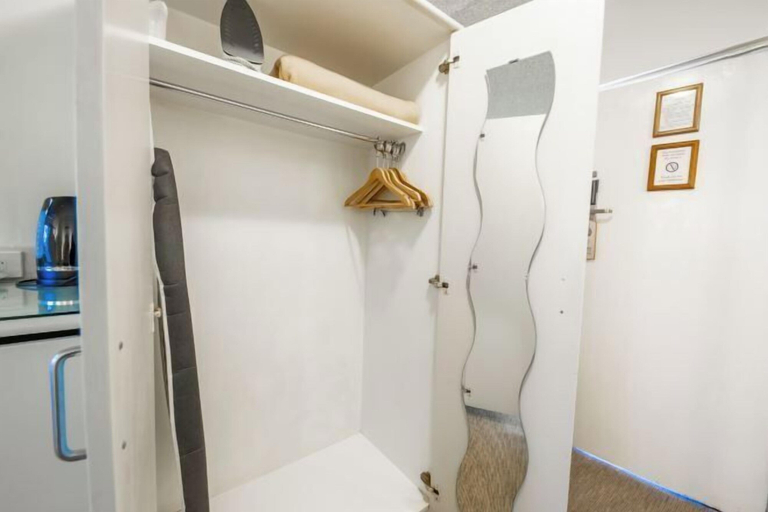 Bathroom 25