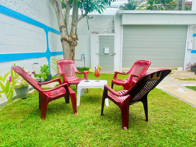 Others 4, Sea Breeze, Negombo