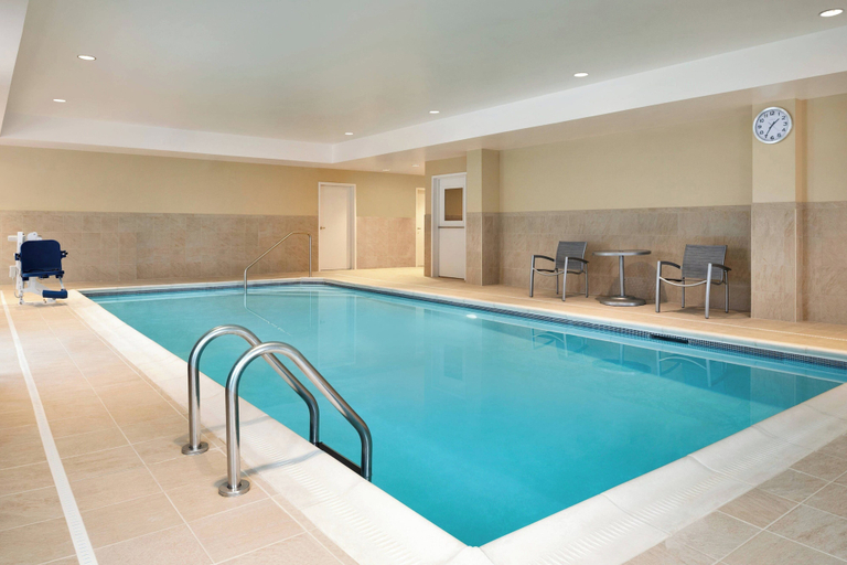 Sport & Beauty, TownePlace Suites by Marriott Dubuque Downtown, Dubuque