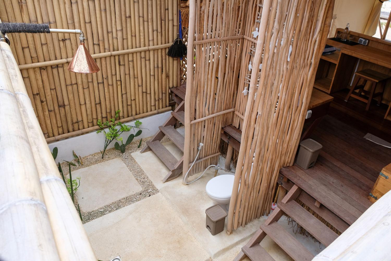 Others 5, Le Pirate Island - Adults Only, West Manggarai