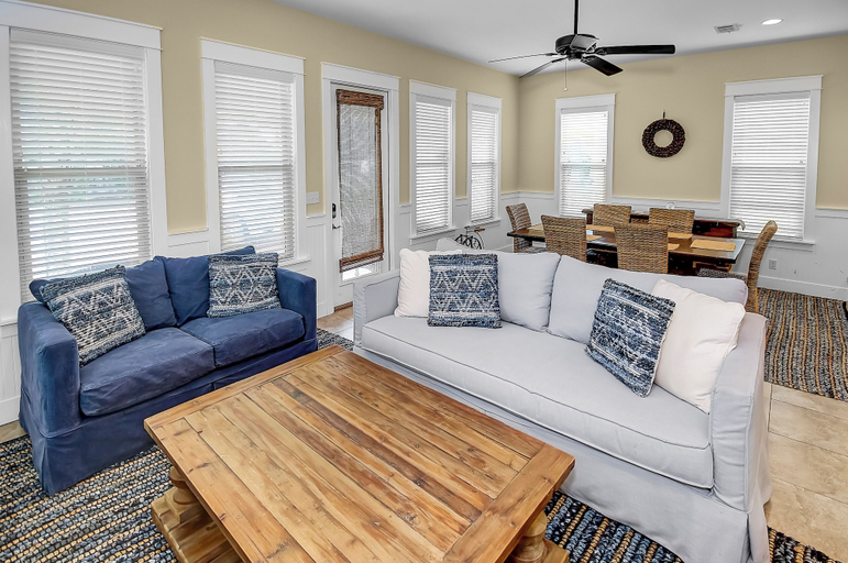 Others 5, Steps From the Beach! Private Beach Home! Sleeps 10!, Walton