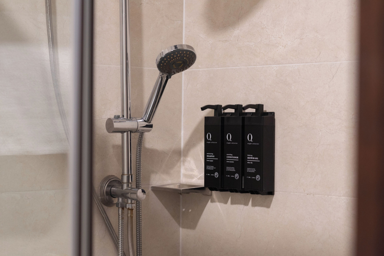 Bathroom 11